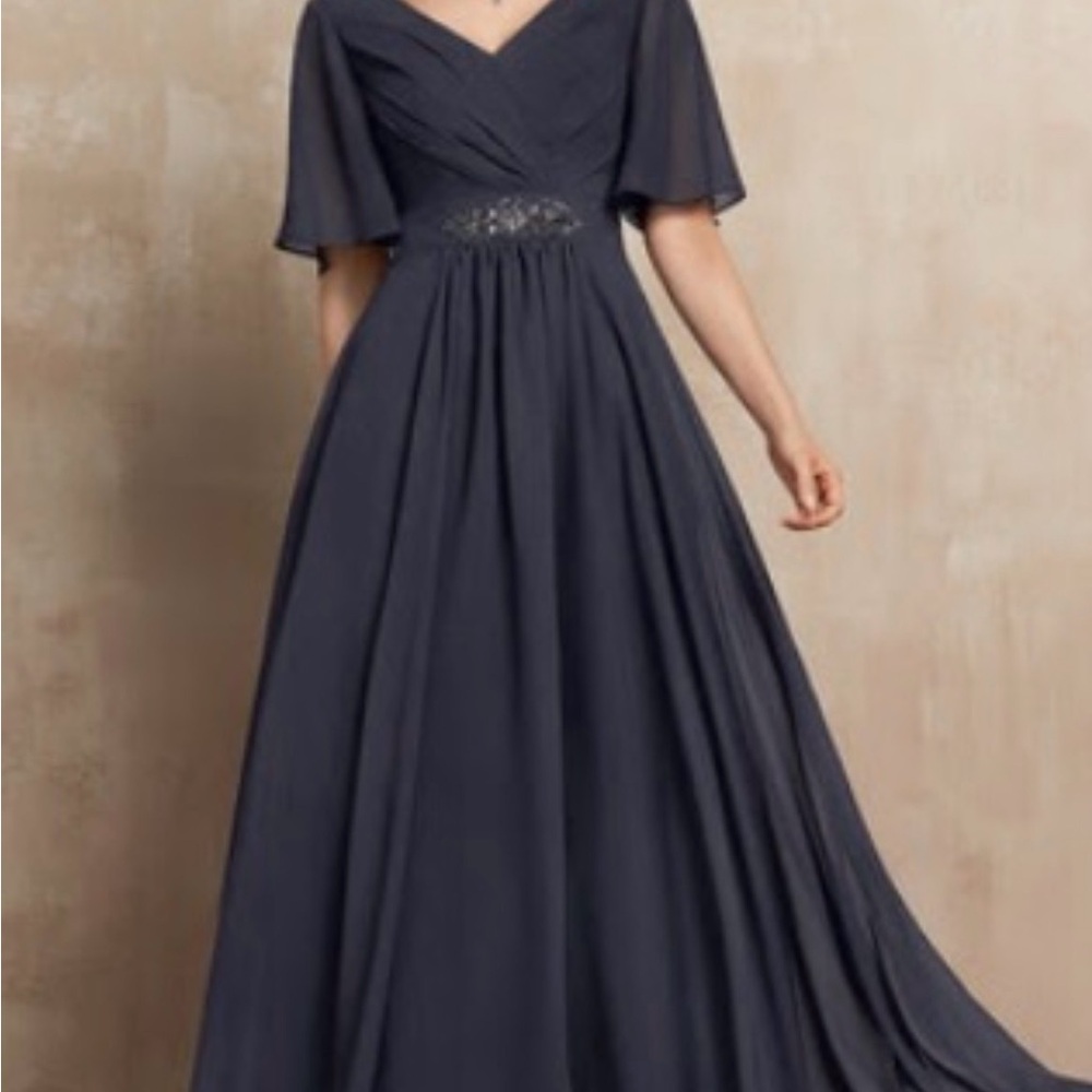 Never worn elegant smoky grey (color: “stormy”) long gown from JJ House - Picture 9 of 9